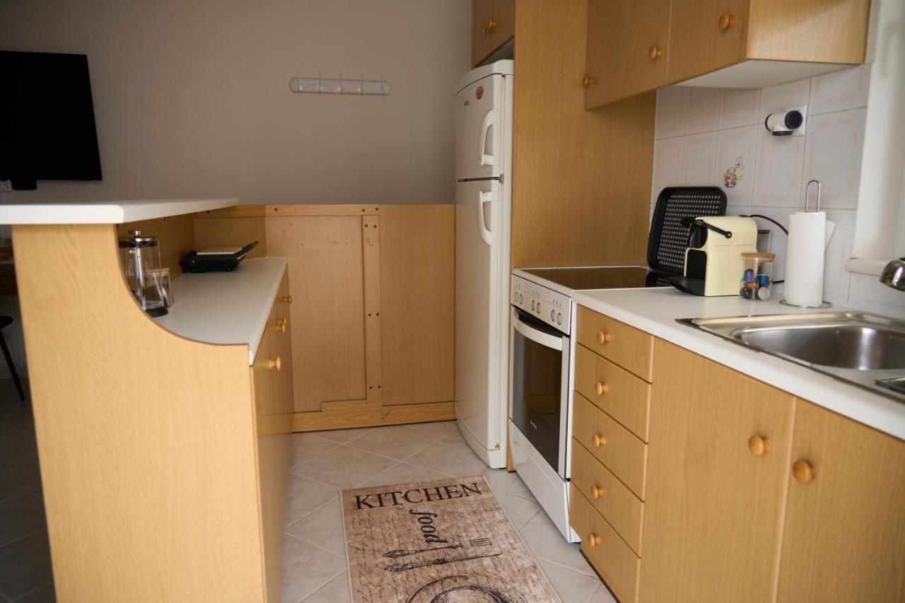 Georgia'S Comfort City Center Apartment Tripoli Esterno foto